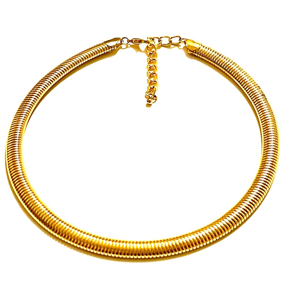 - Statement Necklace Goldtone Fashion